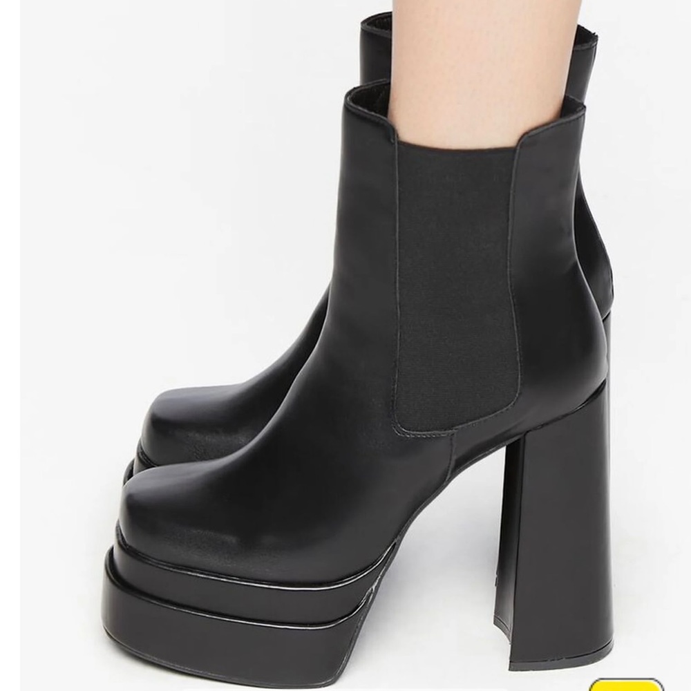 Forever 21 Faux Leather platform boots